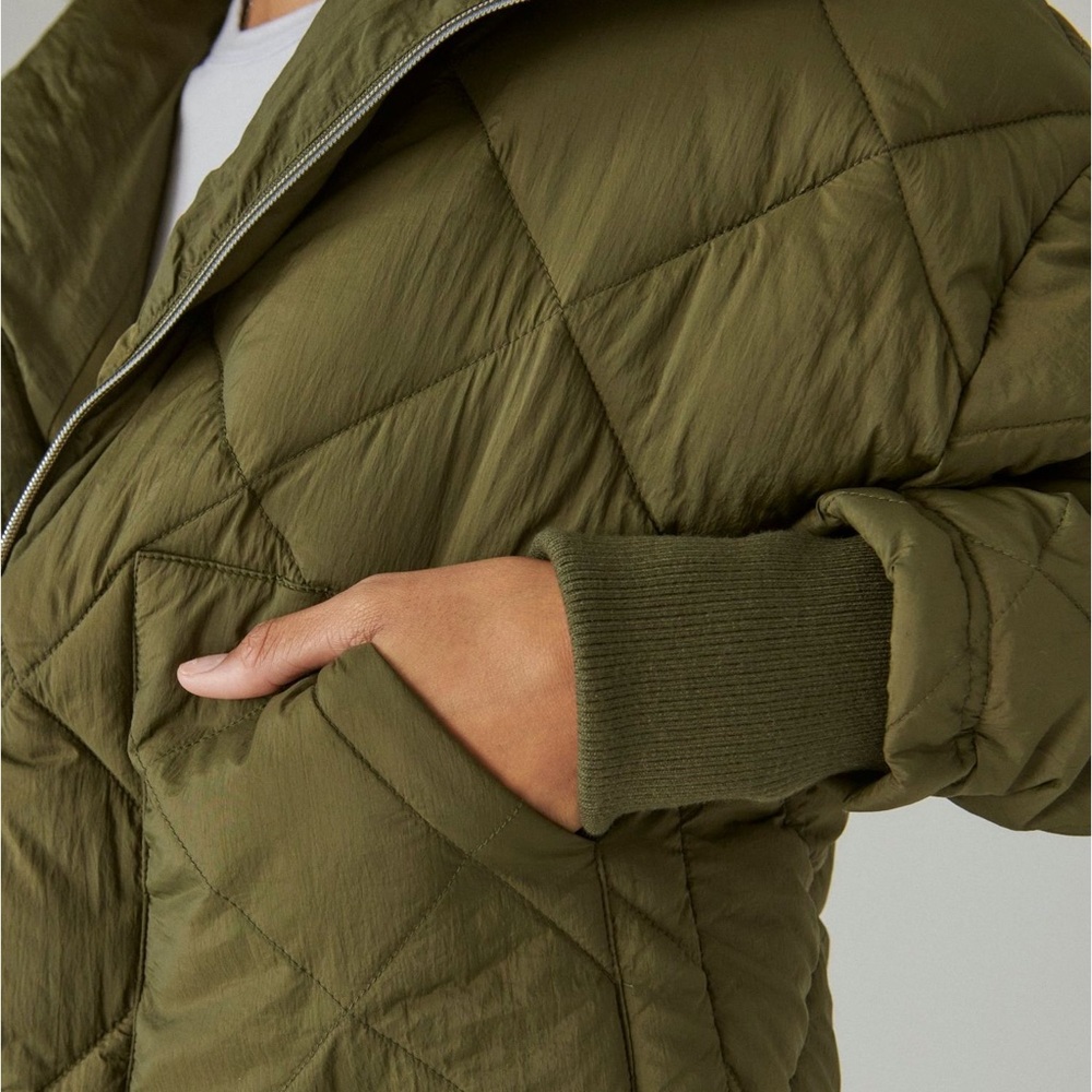 Lucky Brand Lightweight Packable Puffer Army Green size S RARE FIND! - Picture 4 of 6